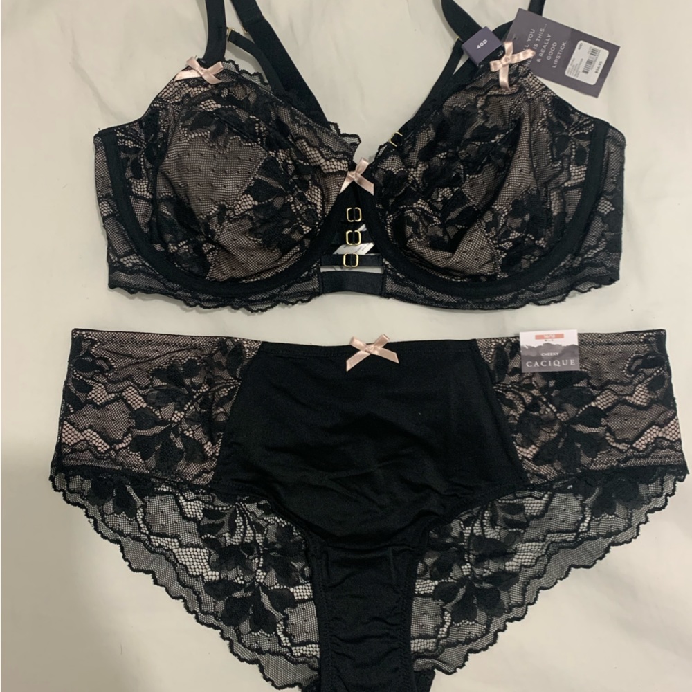 Cacique Lingerie Bra Set Size 40D and 10/12